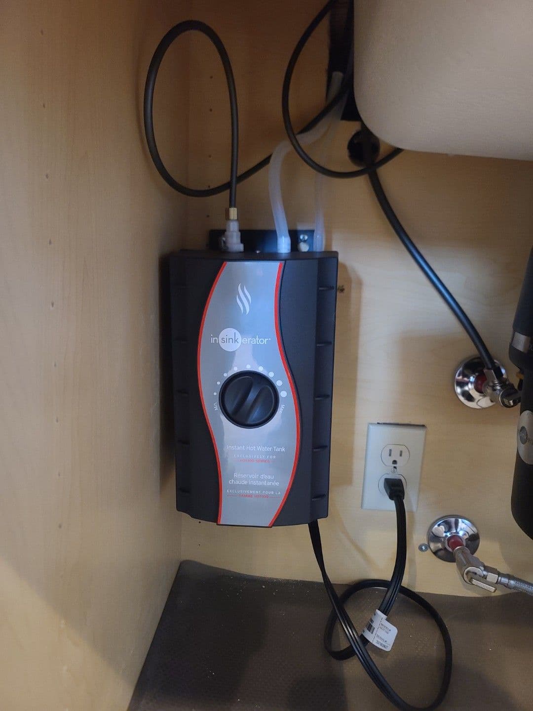Under-Sink Instant Hot Water Tank Installation image